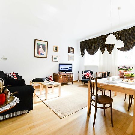 Sunny Apartment In Old Town Varşova Dış mekan fotoğraf
